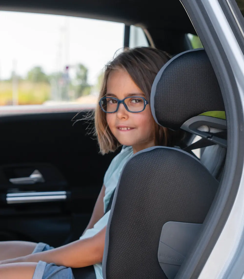 threefixpro736darkwingsLIFESTYLE2